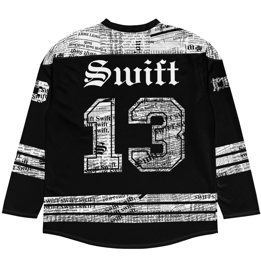 Brand new Taylor Swift ‘Reputation’ jersey! 🐍🖤